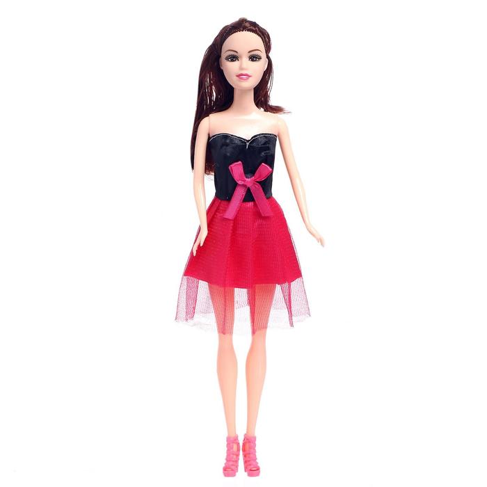 Кукла-модель «Сара» в платье