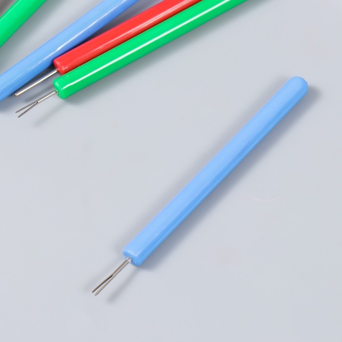 Инструмент для квиллинга с пластиковой ручкой  разрез 0,8 см длина 11 см